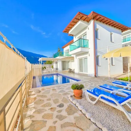 3 4* Kaş